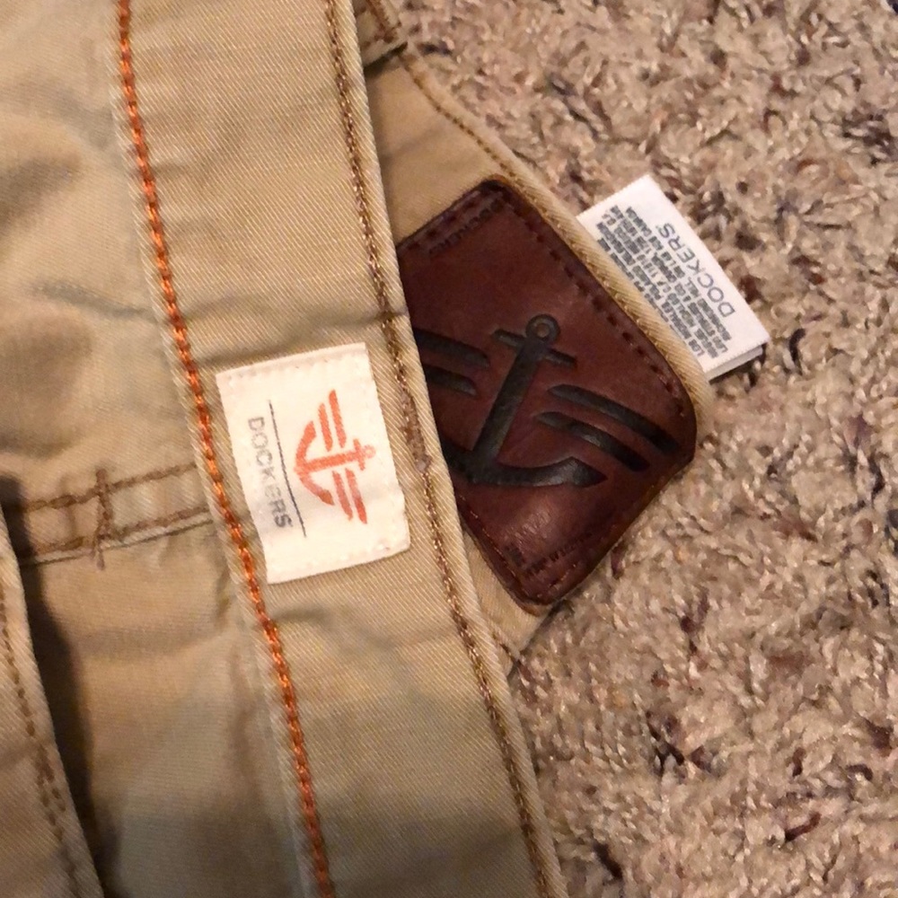 DOCKERS CREAM PANTS - Picture 2 of 2